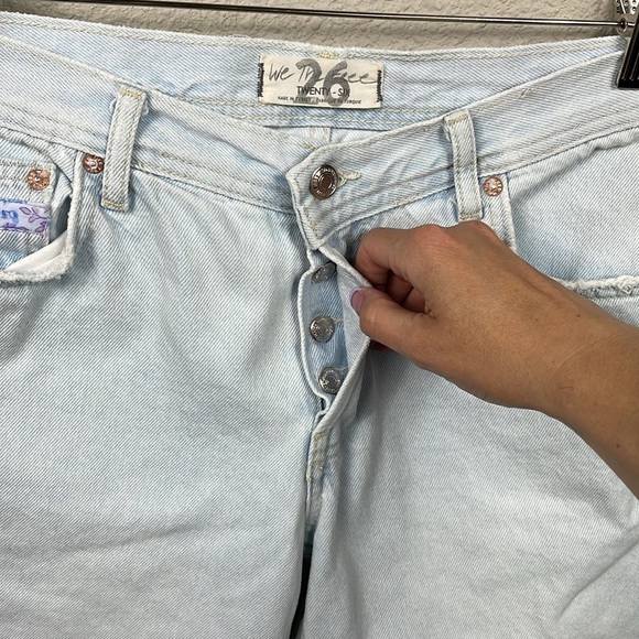 We The Free Maggie Chewed Hem Ankle Jeans Busted Knees Ditsy Floral Patch 26 - Picture 4 of 11